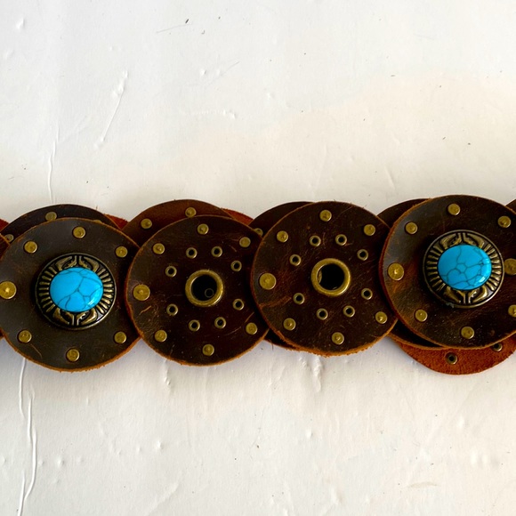 215 - Picture 3 of 5